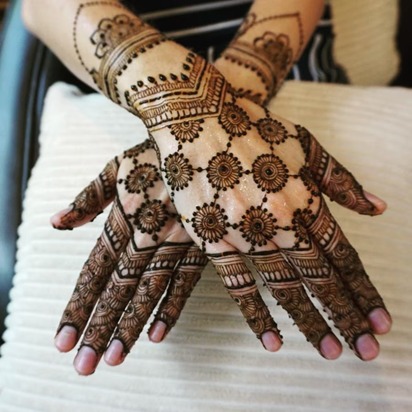 Elegant Jaal Pattern Mehndi